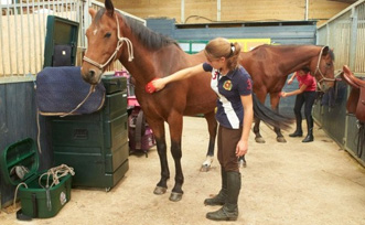 Malle de concours equitation / Un monde de Fille