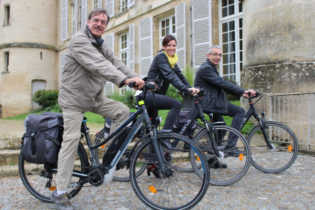 Le nouveau loisir du futur : le velo electrique / Postinfo