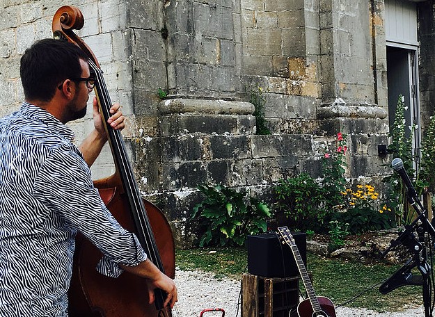 Détails : Musicien vin d’honneur